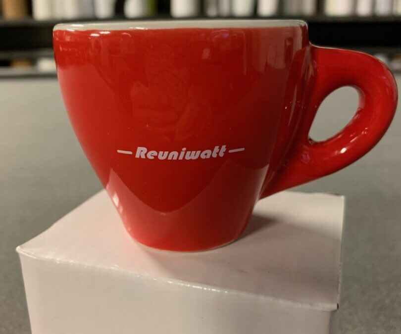 TASSE ET SOUCOUPE ASSORTIE